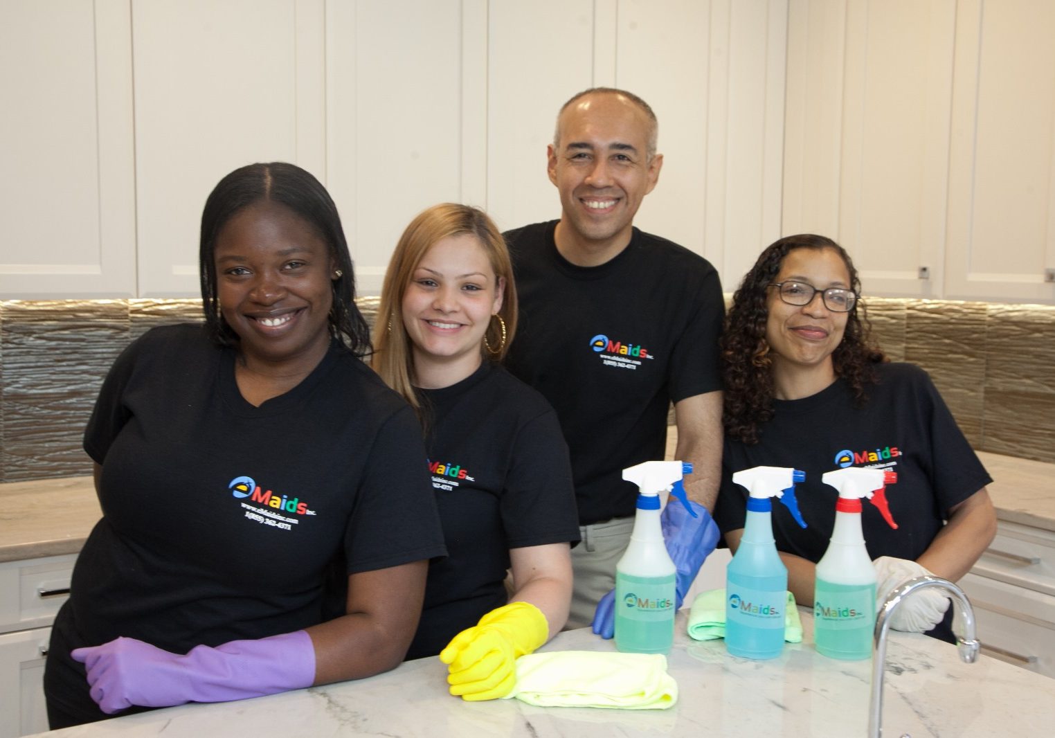 emaids-cleaning-team
